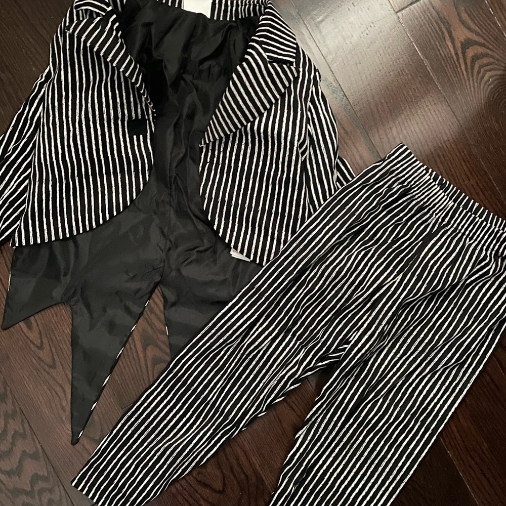 Like Née EUC Jack Skellington Disney Halloween costume